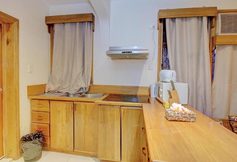 آپارتمان 2 خوابه, King Solomon