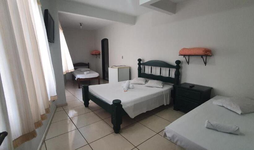 غرفة قياسية رباعية, Casa Blanca Pousada