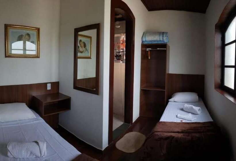 غرفة قياسية ثلاثية, Casa Blanca Pousada