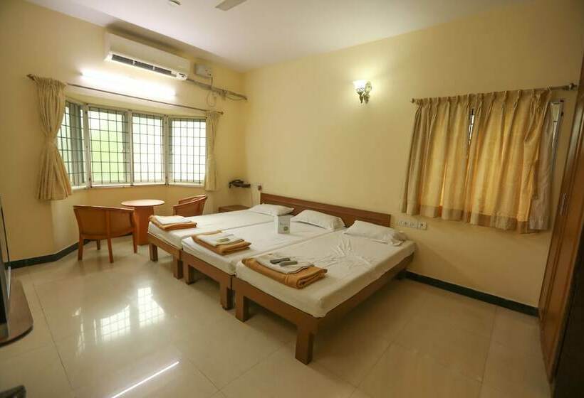 Chambre Triple Deluxe, Ulo Shivasunder Villa