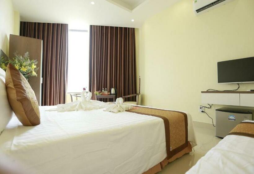 اتاق استاندارد سه تخته با بالکن, Anova 2