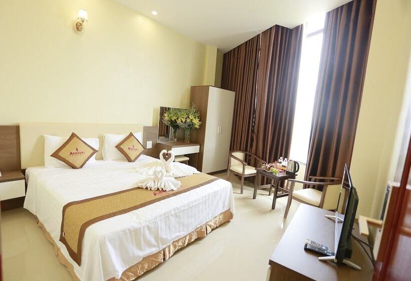 اتاق لوکس, Anova 2