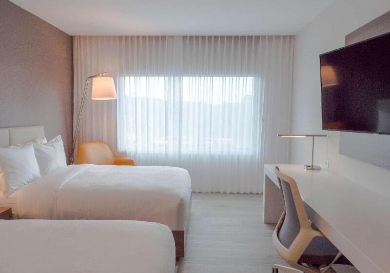 Номер Стандарт, Hilton Garden Inn Santa Ana San Jose