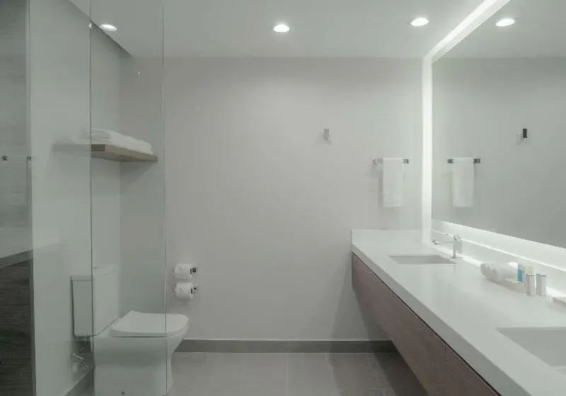キングサイズベッドのデラックスルーム, Hilton Garden Inn Santa Ana San Jose
