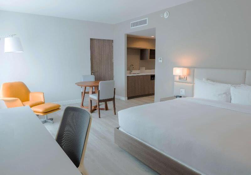 Номер Deluxe Кровать Кинг, Hilton Garden Inn Santa Ana San Jose