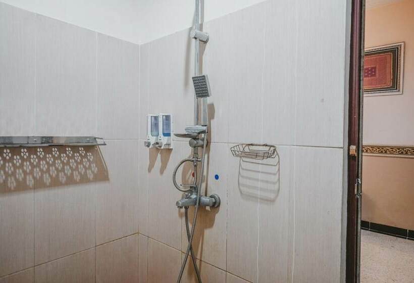 标准间, Reddoorz Plus @ Tanjung Karang Lampung 2