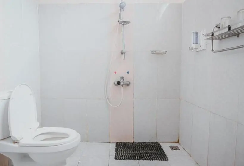اتاق لوکس, Reddoorz Plus @ Tanjung Karang Lampung 2