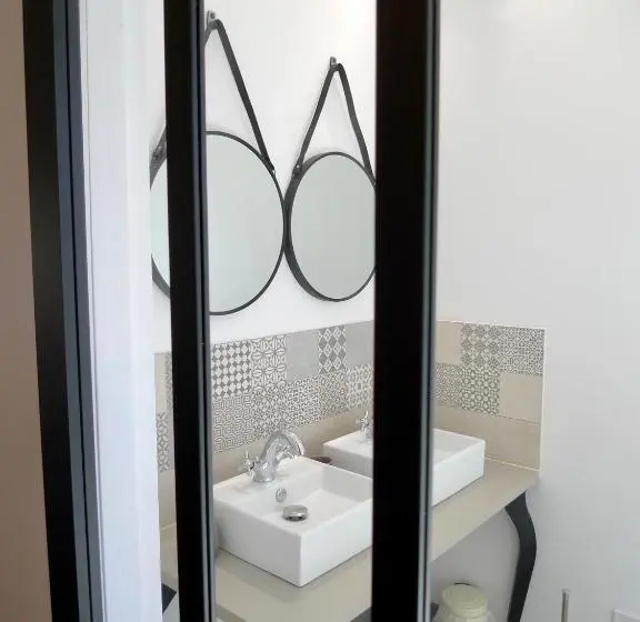 スタンダード4人部屋, O 36 Rempart Sud B&b