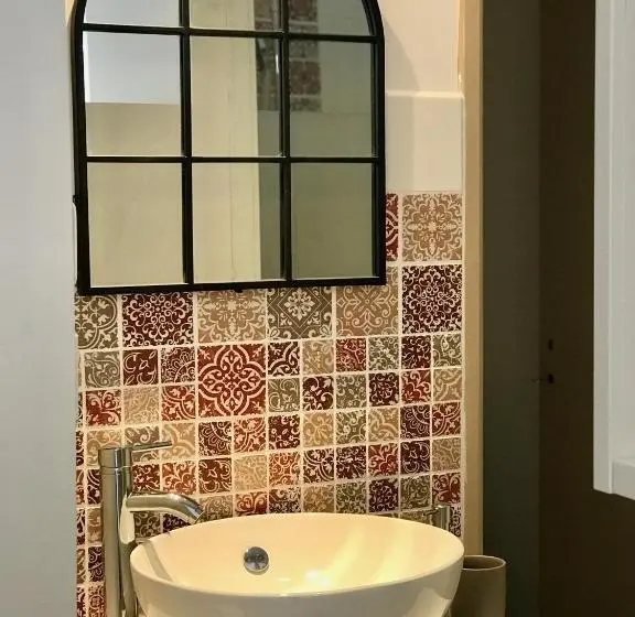 ベーシックルーム, O 36 Rempart Sud B&b