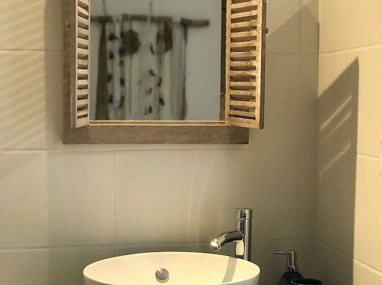 اتاق لوکس, O 36 Rempart Sud B&b