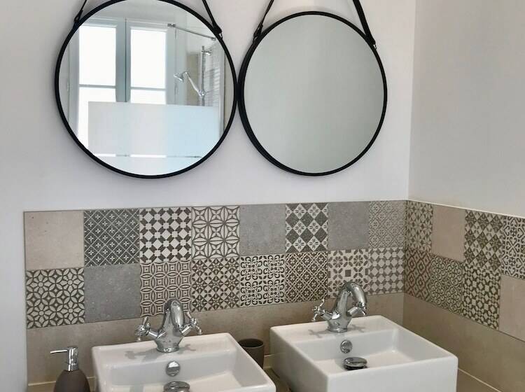Четырехместный Номер Стандарт, O 36 Rempart Sud B&b