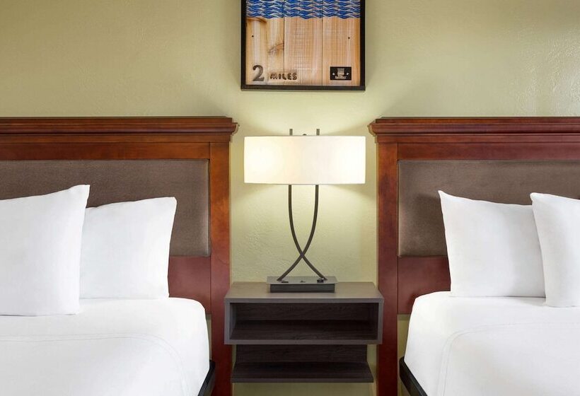 غرفه قياسيه سريرين مزدوجين, Baymont By Wyndham Fort Bragg