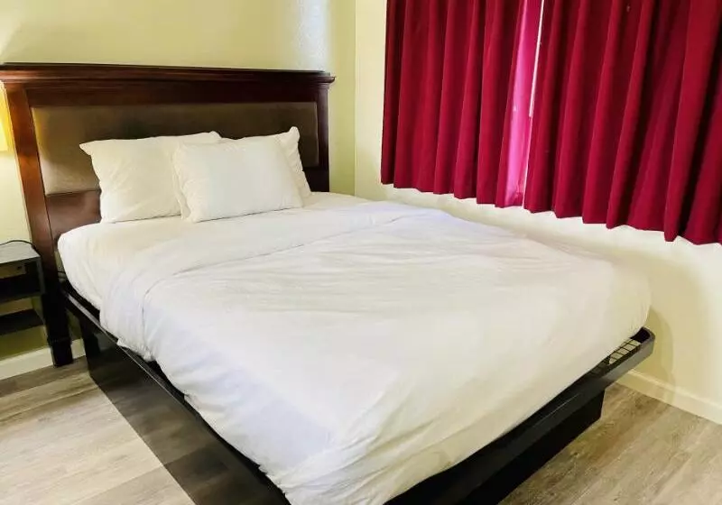 اتاق استاندارد با تخت بزرگ, Baymont By Wyndham Fort Bragg