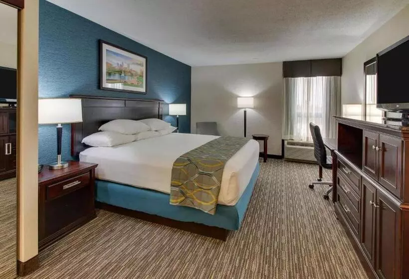 キングサイズベッドのスタンダードルーム, Best Western Plus Indianapolis North At Pyramids