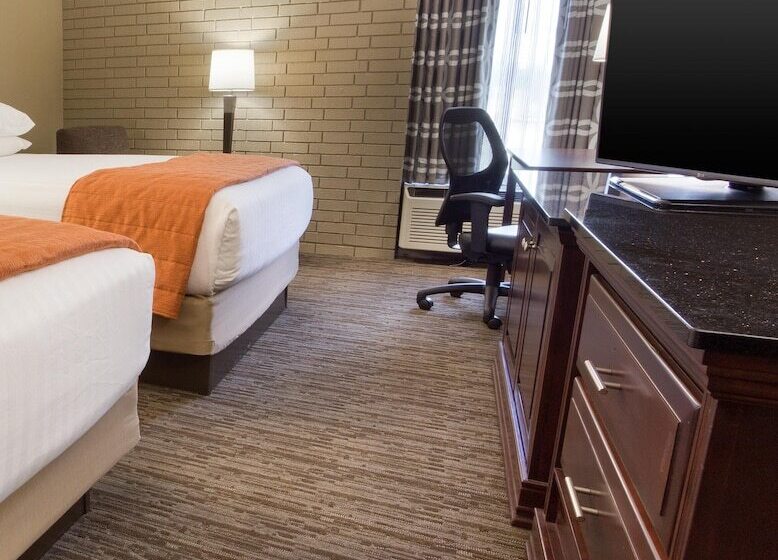 Номер Deluxe Адаптированный для Инвалидов, Drury Inn & Suites Greensboro
