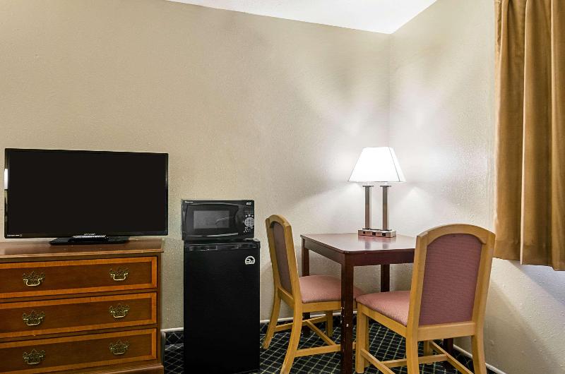 غرفة قياسية, Econo Lodge Hays I 70