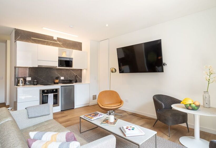 דירת חדר סופריור, Cassa Luxury Homes