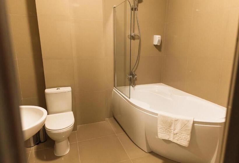 اتاق خانوادگی, Golden Ring