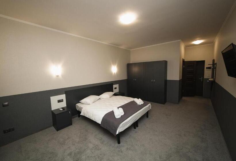 سوئیت جونیور خانوادگی, Golden Ring