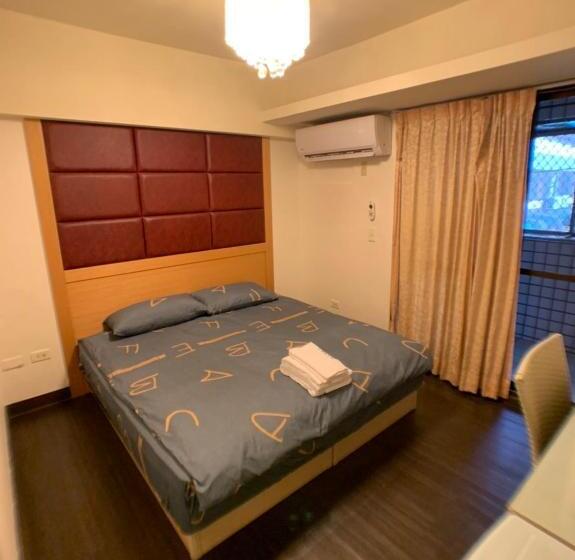 اتاق استاندارد با بالکن, 戀愛逢甲