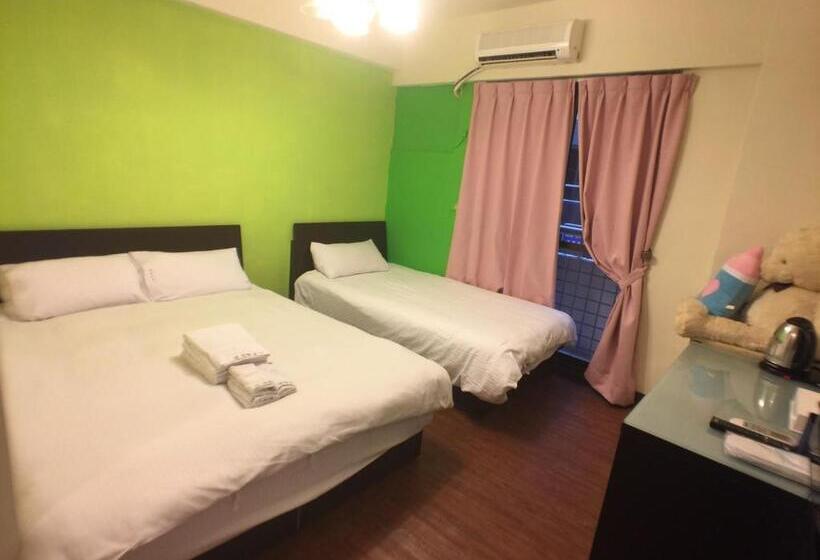 اتاق استاندارد سه تخته با بالکن, 戀愛逢甲