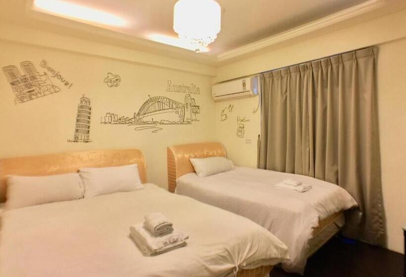 اتاق استاندارد سه تخته با بالکن, 戀愛逢甲