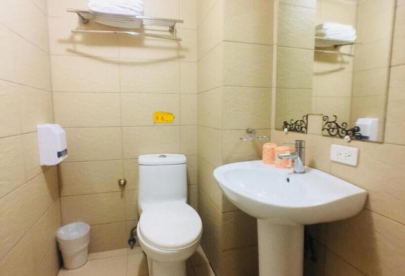 اتاق استاندارد چهارنفره با بالکن, 戀愛逢甲