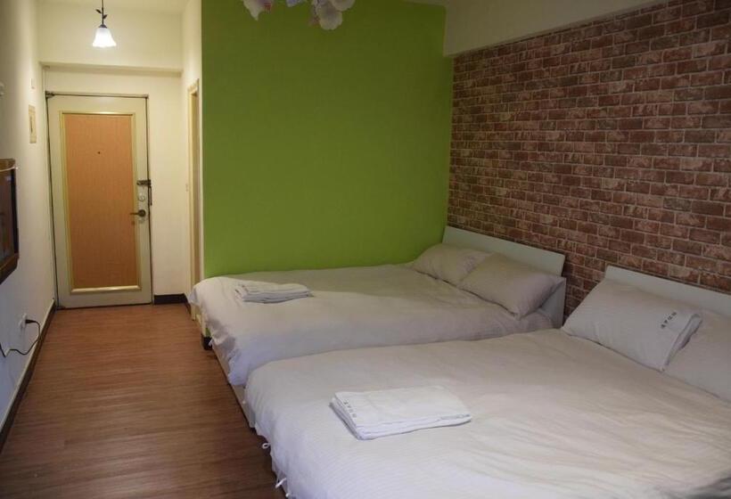 اتاق استاندارد چهارنفره با بالکن, 戀愛逢甲