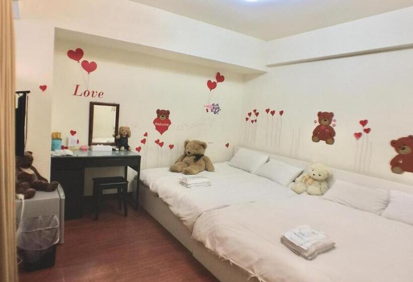 اتاق استاندارد چهارنفره با بالکن, 戀愛逢甲