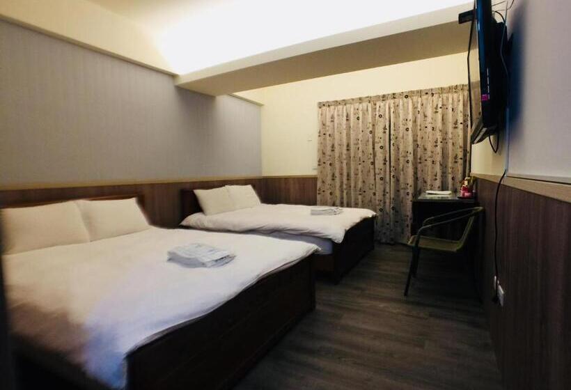 اتاق سوپریور خانوادگی, 戀愛逢甲