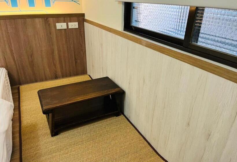 اتاق لوکس, 戀愛逢甲