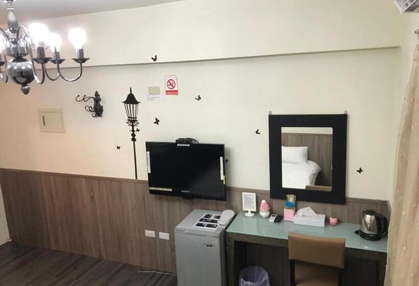 اتاق لوکس, 戀愛逢甲