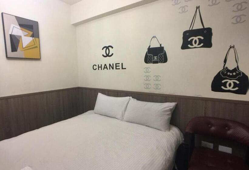 اتاق لوکس, 戀愛逢甲