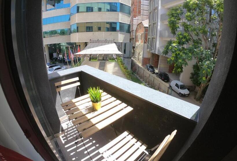 اتاق استاندارد با بالکن, Premium