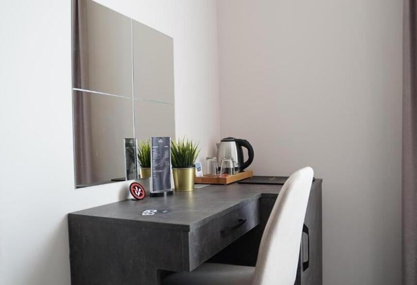 اتاق استاندارد با بالکن, Premium