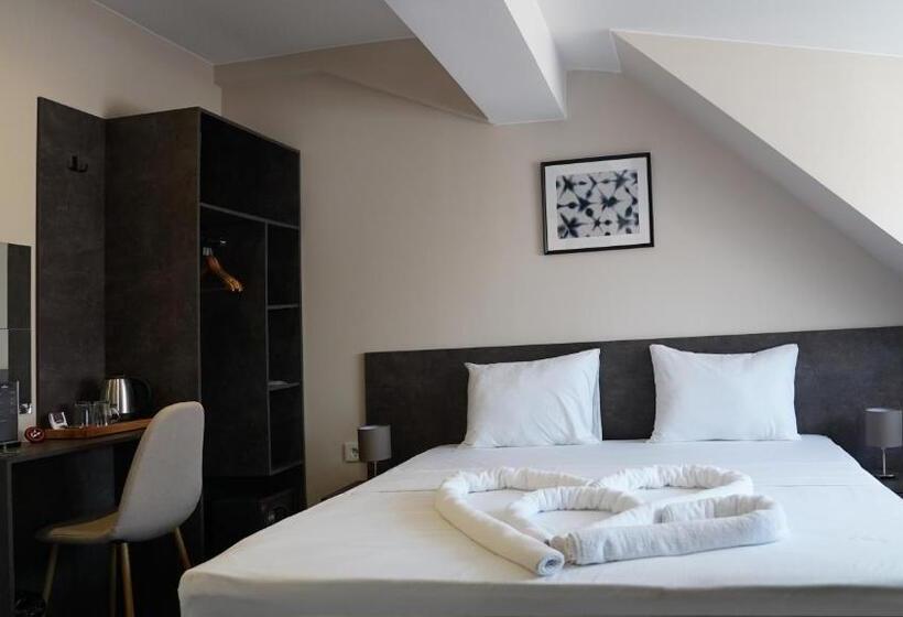 اتاق لوکس, Premium