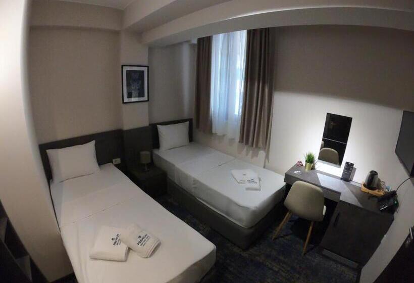 سوئیت با وان آب گرم, Premium