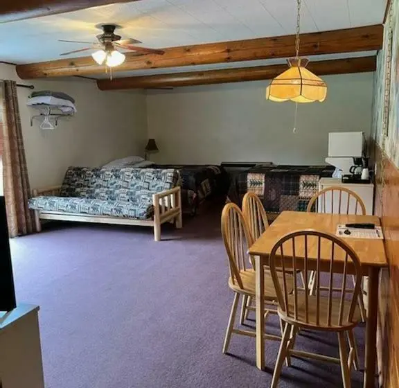 デラックススイート, Spring Creek Inn