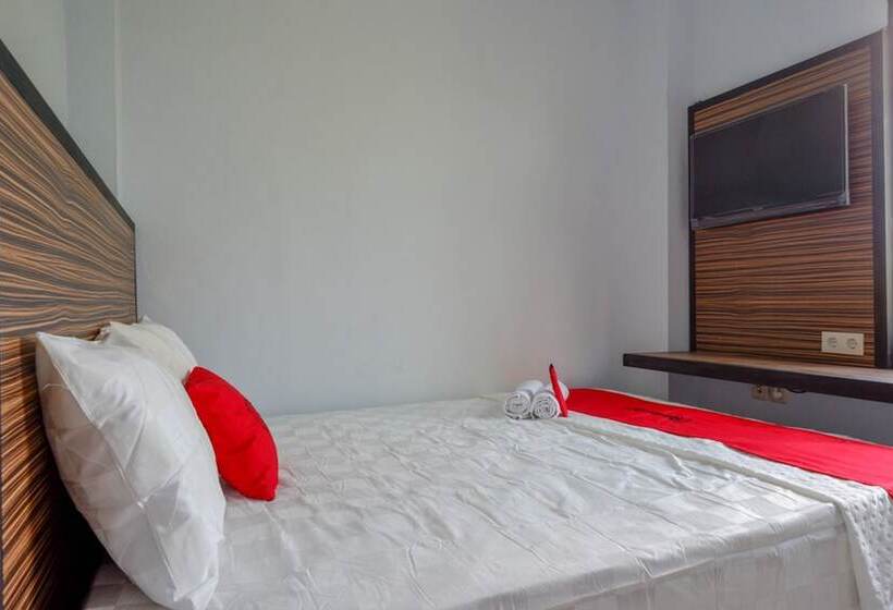 Номер Стандарт, Reddoorz Near Taman Kota Kendari