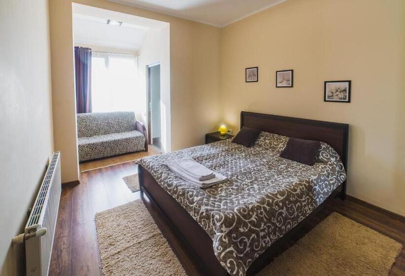 استودیوی لوکس, Villa Zhanna