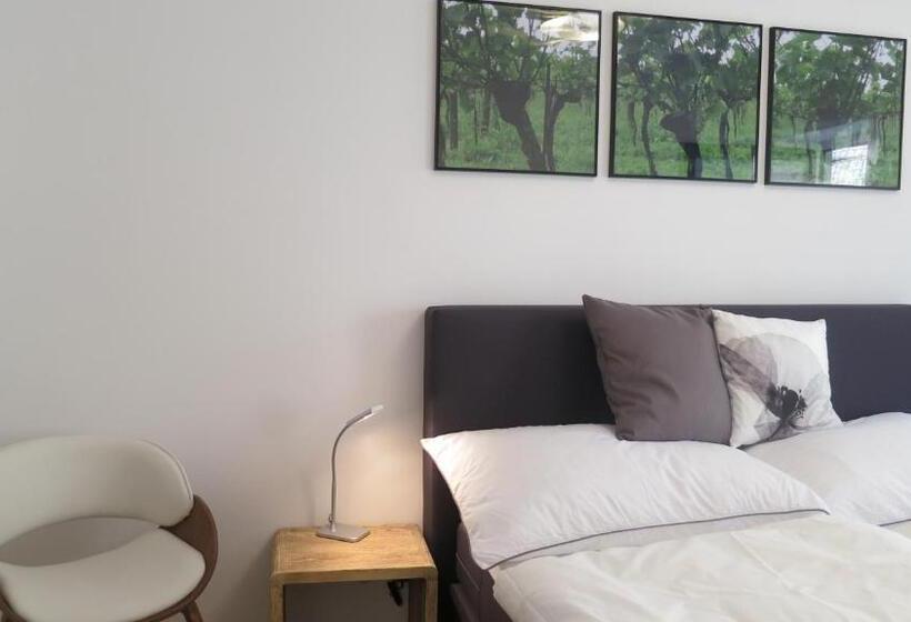 اتاق اکونومی, Nussböckgut