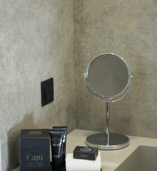 اتاق استاندارد, Caju