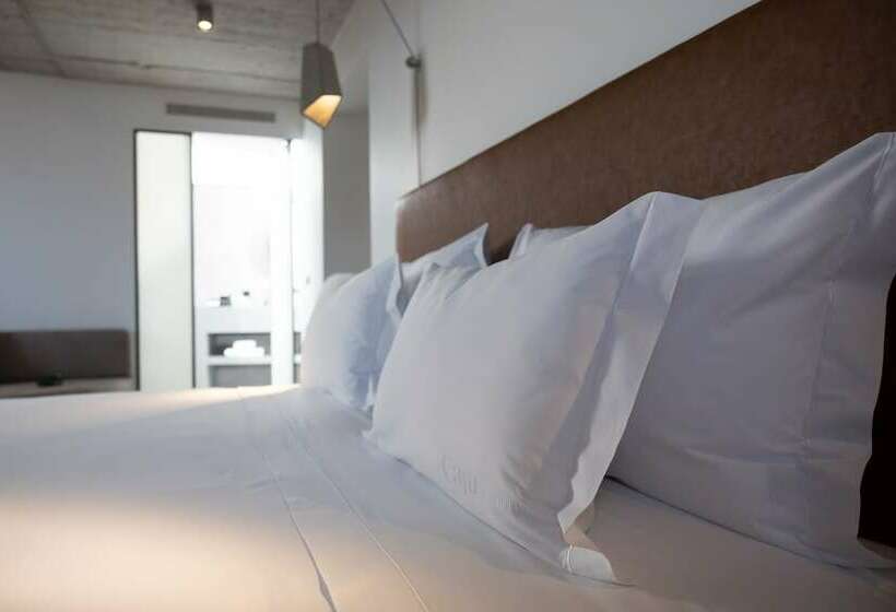 اتاق استاندارد با بالکن, Caju