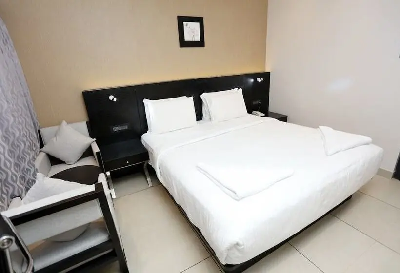 اتاق لوکس, Lnb Residency