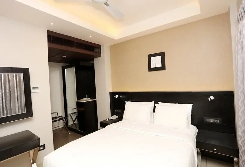 اتاق لوکس, Lnb Residency