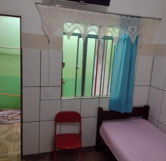 اتاق اکونومی, Hospedagem A Vale Verde