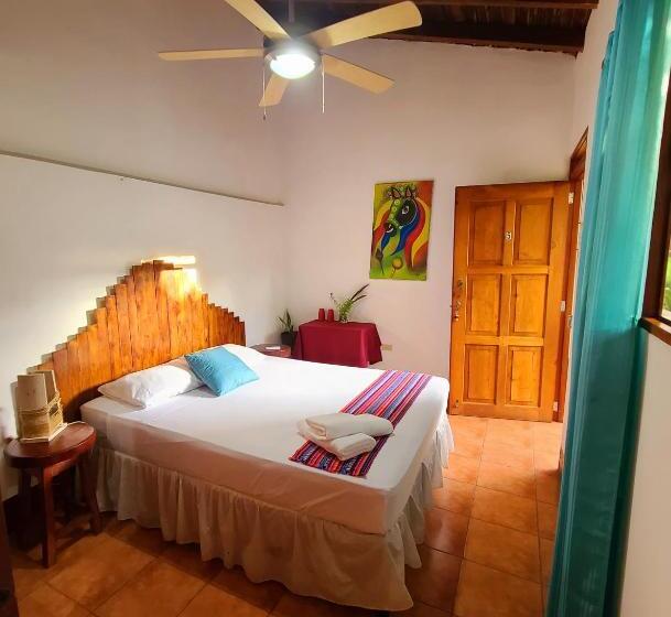 اتاق استاندارد با چشمانداز باغ, Al Sole