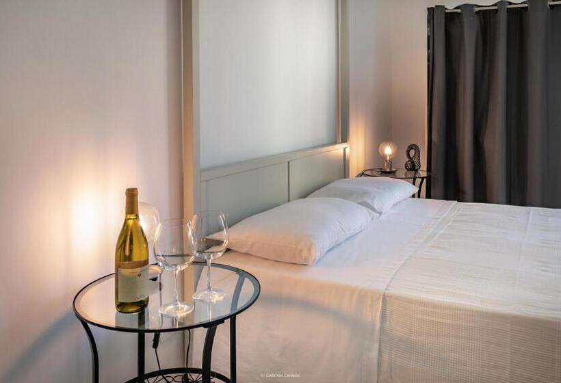 اتاق لوکس چهار تخته, Oniro