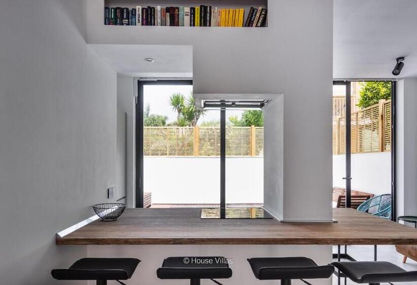 استودیوی لوکس, Oniro