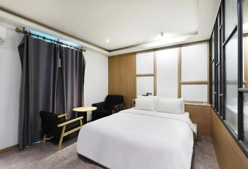 バルコニー付きデラックスルーム, Pyeongtaek Moon